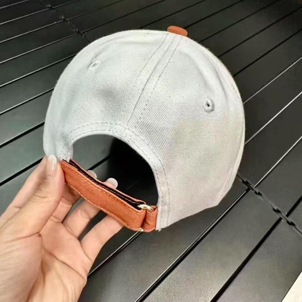Hermès  White Cotton Baseball Cap with Equestrian Motif - Picture 4 of 4
